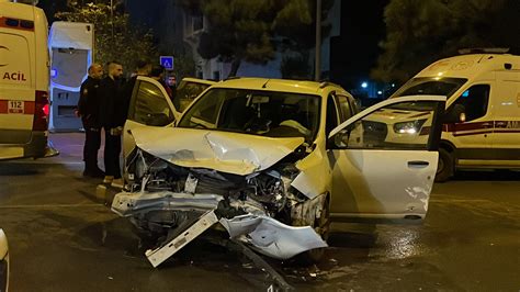Tokat'ta iki otomobil çarpıştı: 3 kişi yaralandı